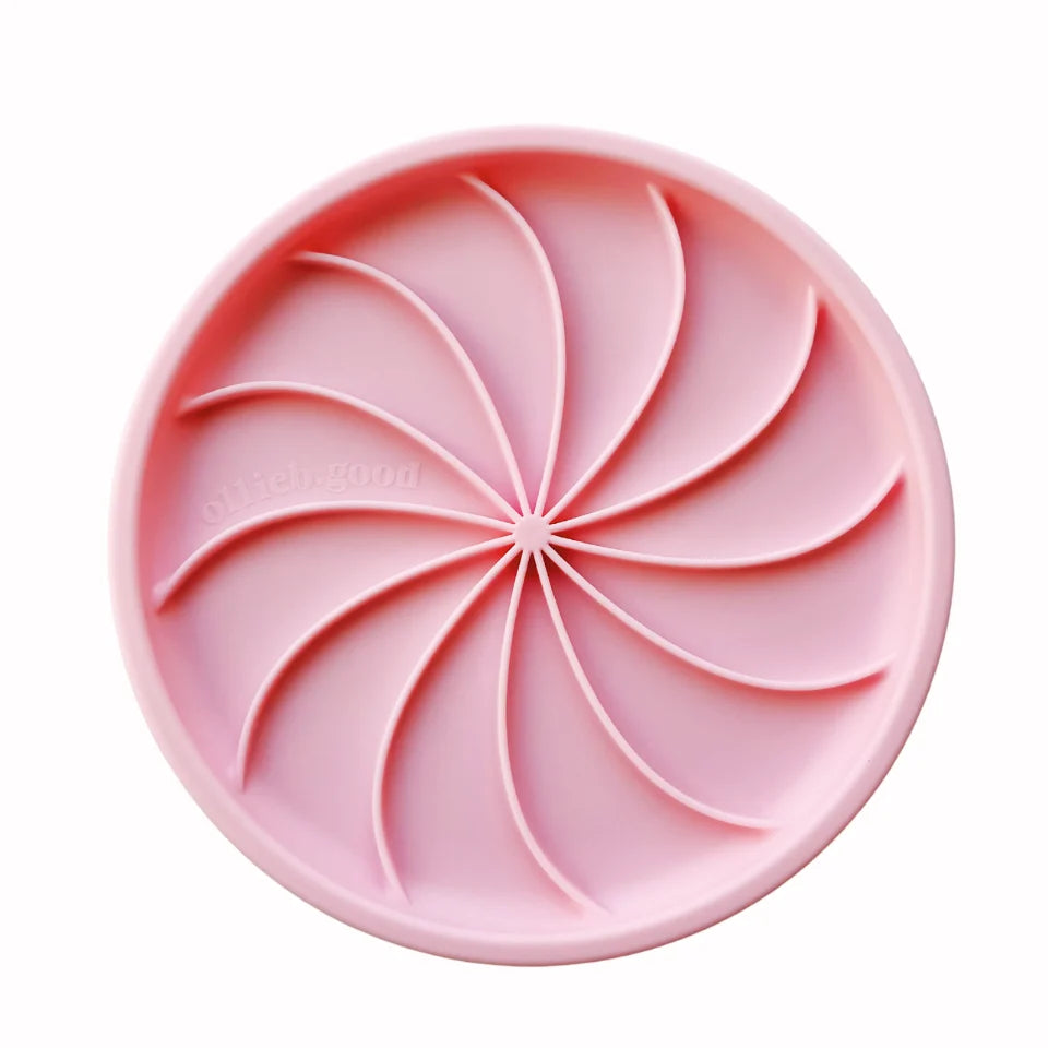 Wheelies Lick Mat &amp; Lid